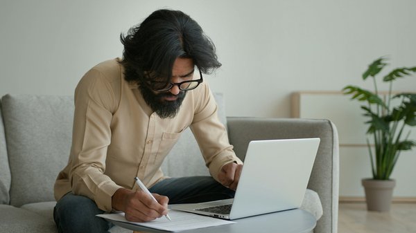 Location de comptes linkedin : boostez vos leads avec mirrorprofiles